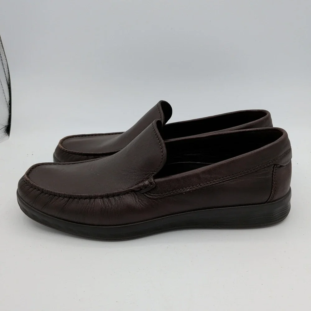 Ecco brand model